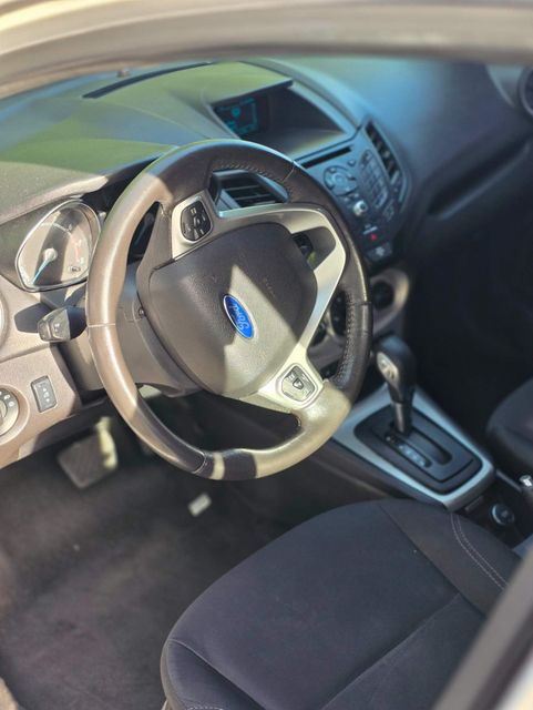 2016 Ford Fiesta SE | Reseda, CA | Angeles Auto Alliance