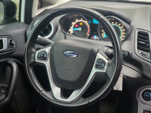 2016 Ford Fiesta SE | Reseda, CA | Angeles Auto Alliance