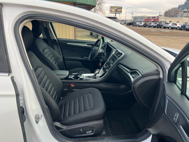 2016 Ford Fusion Hybrid SE ONLY 11, Miles | Dickinson, ND | Heiser Motors