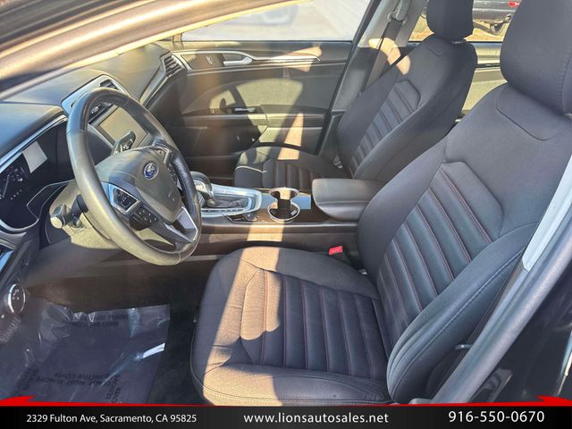 2016 Ford Fusion SE
