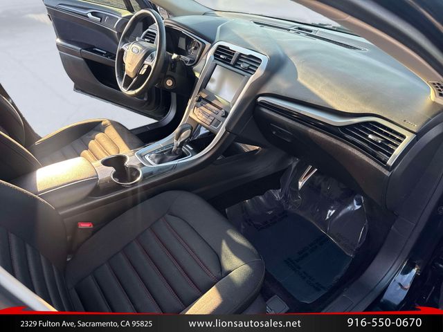 2016 Ford Fusion SE