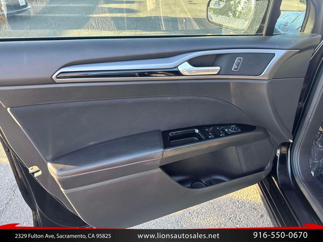 2016 Ford Fusion SE