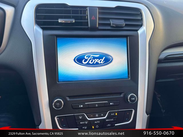 2016 Ford Fusion SE