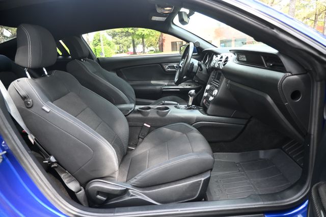 2016 Ford Mustang V6