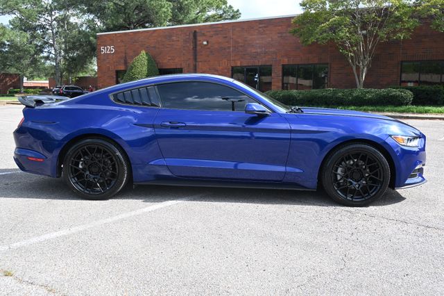2016 Ford Mustang V6