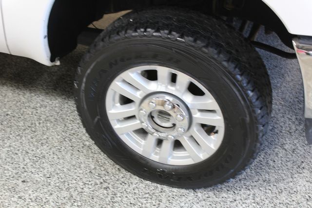 2016 Ford Super Duty F-350 Crew Cab Diesel 4x4 Tommy Gate XL | Roscoe, IL | Autoland Outlets 2016 Ford Super Duty F-350 Crew Cab Diesel 4x4 Tommy Gate XL | Roscoe, IL | Autoland Outlets