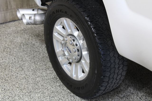 2016 Ford Super Duty F-350 Crew Cab Diesel 4x4 Tommy Gate XL | Roscoe, IL | Autoland Outlets 2016 Ford Super Duty F-350 Crew Cab Diesel 4x4 Tommy Gate XL | Roscoe, IL | Autoland Outlets