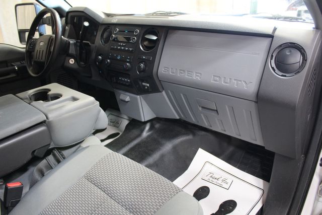 2016 Ford Super Duty F-350 Crew Cab Diesel 4x4 Tommy Gate XL | Roscoe, IL | Autoland Outlets 2016 Ford Super Duty F-350 Crew Cab Diesel 4x4 Tommy Gate XL | Roscoe, IL | Autoland Outlets