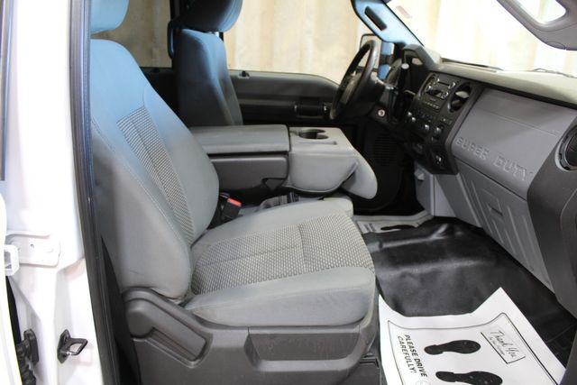 2016 Ford Super Duty F-350 Crew Cab Diesel 4x4 Tommy Gate XL | Roscoe, IL | Autoland Outlets 2016 Ford Super Duty F-350 Crew Cab Diesel 4x4 Tommy Gate XL | Roscoe, IL | Autoland Outlets