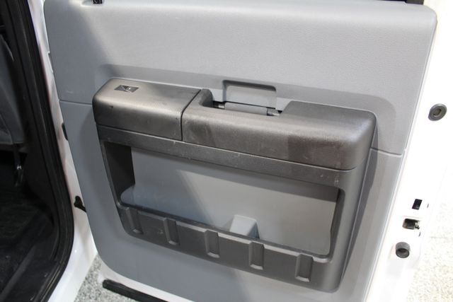 2016 Ford Super Duty F-350 Crew Cab Diesel 4x4 Tommy Gate XL | Roscoe, IL | Autoland Outlets 2016 Ford Super Duty F-350 Crew Cab Diesel 4x4 Tommy Gate XL | Roscoe, IL | Autoland Outlets