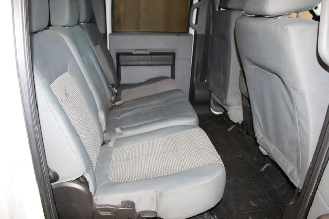 2016 Ford Super Duty F-350 Crew Cab Diesel 4x4 Tommy Gate XL | Roscoe, IL | Autoland Outlets 2016 Ford Super Duty F-350 Crew Cab Diesel 4x4 Tommy Gate XL | Roscoe, IL | Autoland Outlets