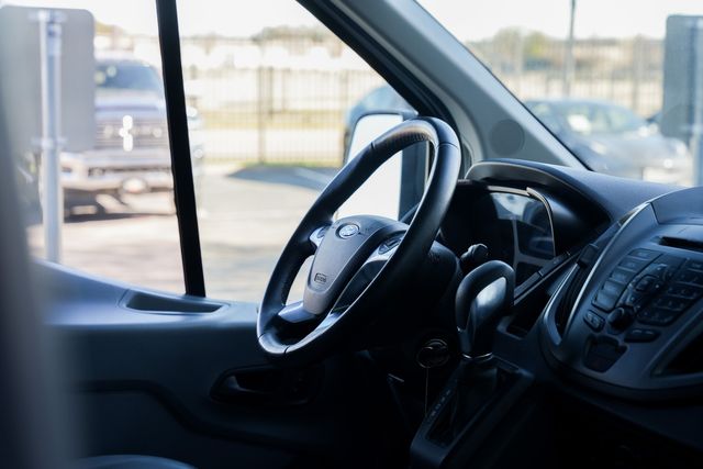 2016 Ford Transit 350 XL 15-PASSENGER / CLEAN CARFAX / LOW MILES | Austin, TX | Rocky Mountain Truck Stop Austin