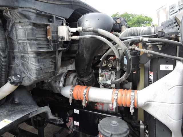 2016 Freightliner CA113 Daycab