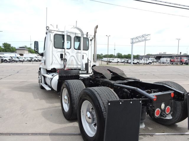 2016 Freightliner CA113 Daycab