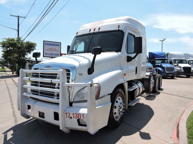 2016 Freightliner CA125 Sleeper | Grand Prairie, TX | Camarena Auto Inc