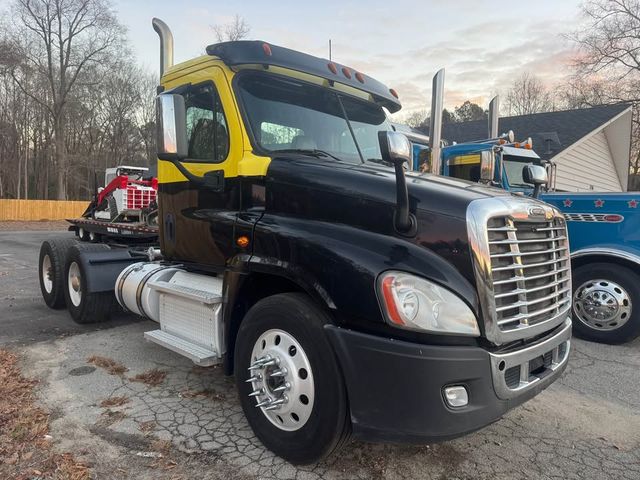 2016 Freightliner Cascadia Semi