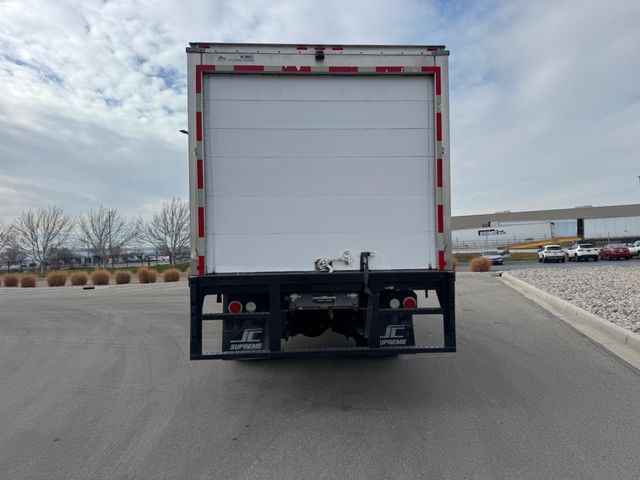 2016 Freightliner M2  20' Reefer 