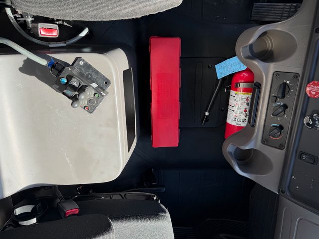 2016 Freightliner M2 Hooklift 