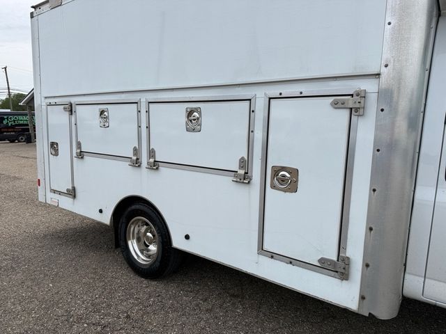 2016 GMC SAVANA G350012FT Utility Box V8 | Canton, Ohio | Ohio Auto Warehouse LLC 2016 GMC SAVANA G350012FT Utility Box V8 | Canton, Ohio | Ohio Auto Warehouse LLC