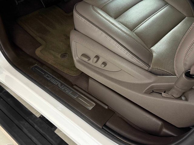 2016 GMC Yukon Denali | Houston, TX | Houston Auto Credit 2016 GMC Yukon Denali | Houston, TX | Houston Auto Credit