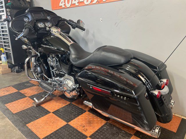 2016 Harley-Davidson Road Glide Base