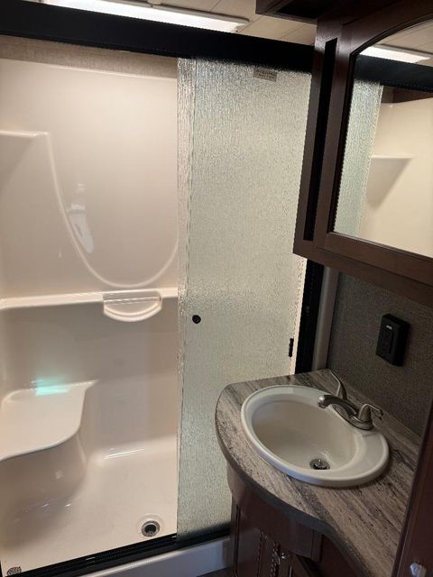 2016 Heartland OAKMONT 325RE