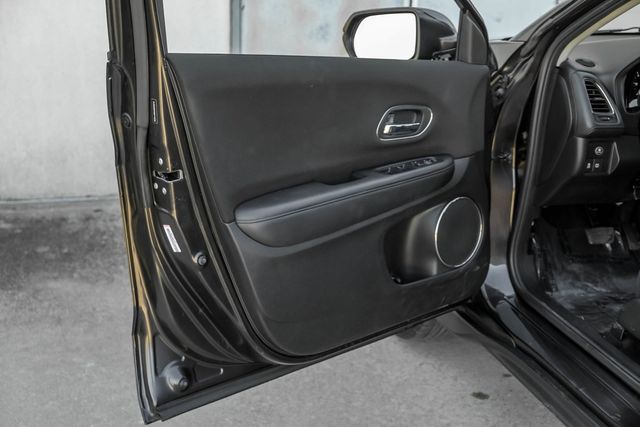 2016 Honda HR-V EX Heated Seats Moonroof Push Start Dual Climate 2016 Honda HR-V EX Heated Seats Moonroof Push Start Dual Climate