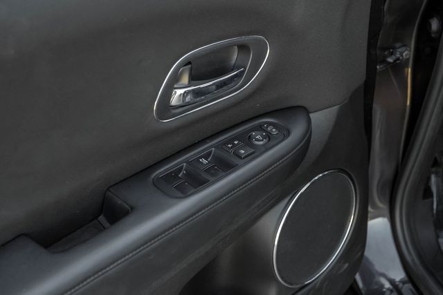 2016 Honda HR-V EX Heated Seats Moonroof Push Start Dual Climate 2016 Honda HR-V EX Heated Seats Moonroof Push Start Dual Climate