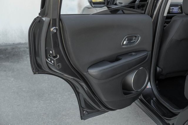 2016 Honda HR-V EX Heated Seats Moonroof Push Start Dual Climate 2016 Honda HR-V EX Heated Seats Moonroof Push Start Dual Climate