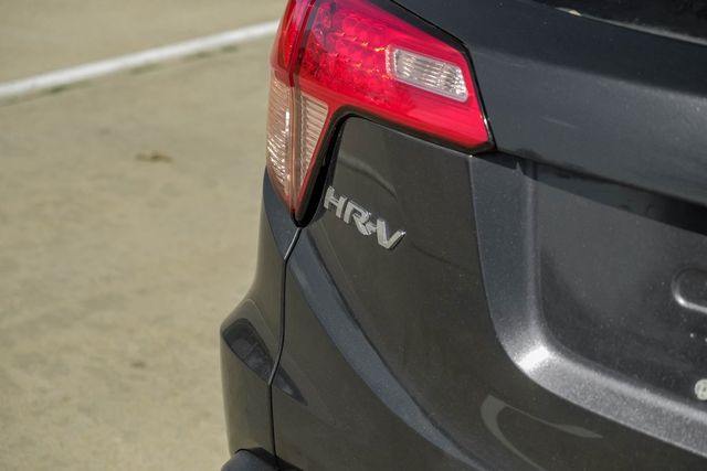 2016 Honda HR-V EX Heated Seats Moonroof Push Start Dual Climate 2016 Honda HR-V EX Heated Seats Moonroof Push Start Dual Climate