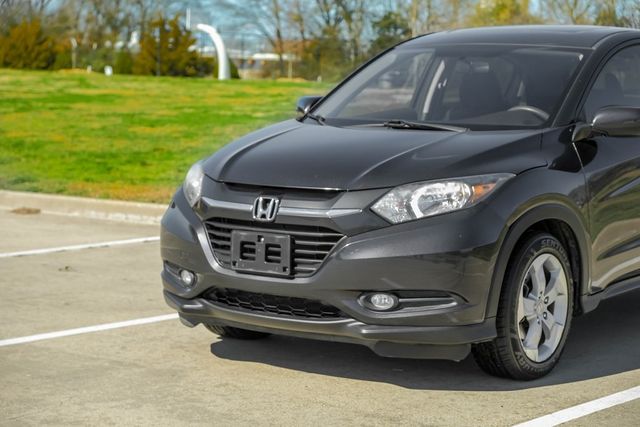 2016 Honda HR-V EX Heated Seats Moonroof Push Start Dual Climate 2016 Honda HR-V EX Heated Seats Moonroof Push Start Dual Climate