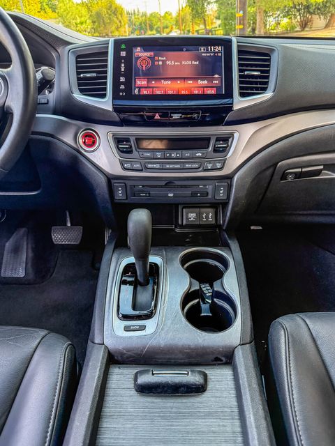 2016 Honda Pilot EX-L w/RES | Agoura Hills, CA | SoCal Auto Group 2016 Honda Pilot EX-L w/RES | Agoura Hills, CA | SoCal Auto Group