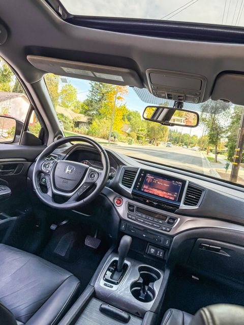 2016 Honda Pilot EX-L w/RES | Agoura Hills, CA | SoCal Auto Group 2016 Honda Pilot EX-L w/RES | Agoura Hills, CA | SoCal Auto Group