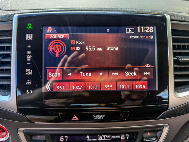 2016 Honda Pilot EX-L w/RES | Agoura Hills, CA | SoCal Auto Group 2016 Honda Pilot EX-L w/RES | Agoura Hills, CA | SoCal Auto Group