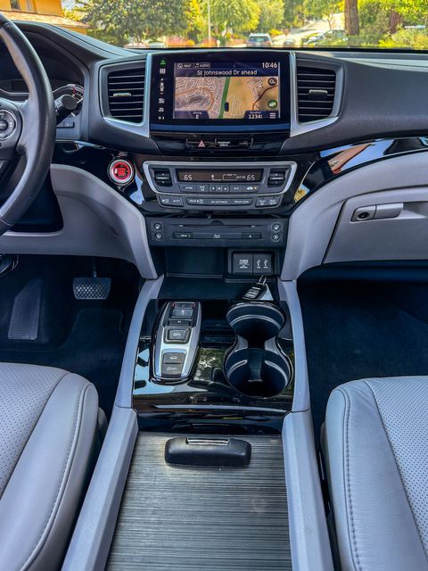 2016 Honda Pilot Elite | Agoura Hills, CA | SoCal Auto Group 2016 Honda Pilot Elite | Agoura Hills, CA | SoCal Auto Group