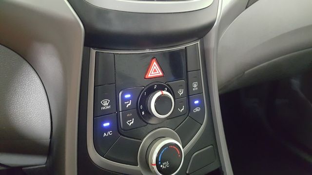 2016 Hyundai ELANTRA SE | Carrollton, TX | Legend Motorcars of Carrollton