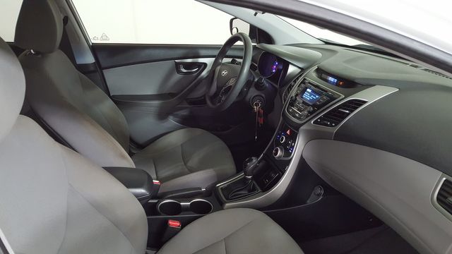 2016 Hyundai ELANTRA SE | Carrollton, TX | Legend Motorcars of Carrollton
