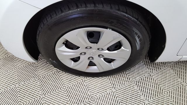 2016 Hyundai ELANTRA SE | Carrollton, TX | Legend Motorcars of Carrollton