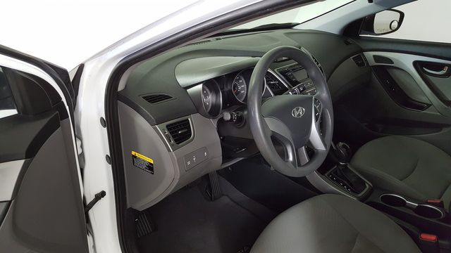 2016 Hyundai ELANTRA SE | Carrollton, TX | Legend Motorcars of Carrollton