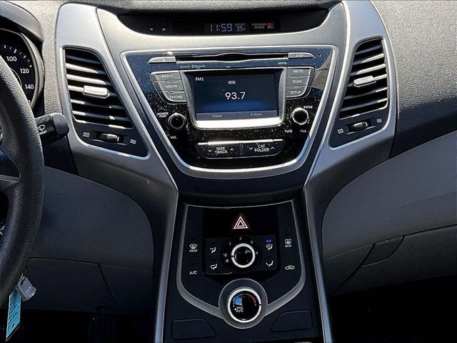 2016 Hyundai Elantra SE