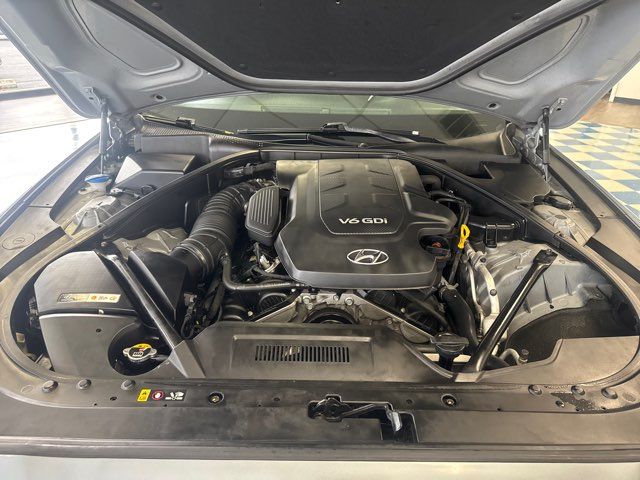 2016 Hyundai Genesis 3.8L | Rome, GA | Knight's Car Store 2016 Hyundai Genesis 3.8L | Rome, GA | Knight's Car Store