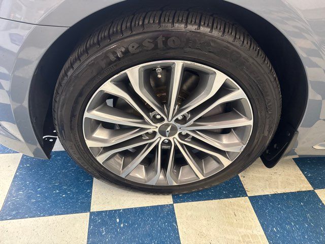 2016 Hyundai Genesis 3.8L | Rome, GA | Knight's Car Store 2016 Hyundai Genesis 3.8L | Rome, GA | Knight's Car Store