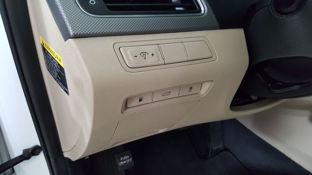 2016 Hyundai SONATA SE | Carrollton, TX | Legend Motorcars of Carrollton 2016 Hyundai SONATA SE | Carrollton, TX | Legend Motorcars of Carrollton