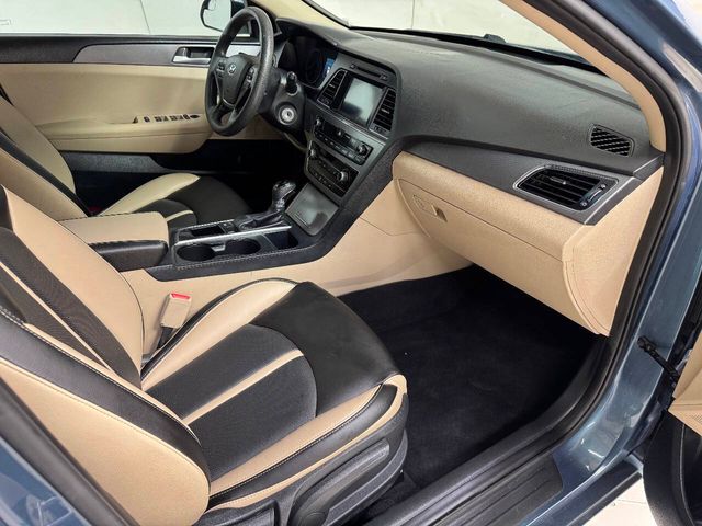 2016 Hyundai SONATA Base 4dr Sedan PZEV | Houston, TX | Houston Auto Credit