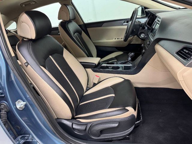 2016 Hyundai SONATA Base 4dr Sedan PZEV | Houston, TX | Houston Auto Credit