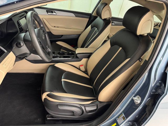 2016 Hyundai SONATA Base 4dr Sedan PZEV | Houston, TX | Houston Auto Credit
