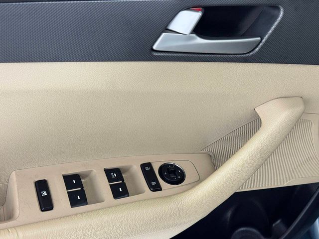 2016 Hyundai SONATA Base 4dr Sedan PZEV | Houston, TX | Houston Auto Credit