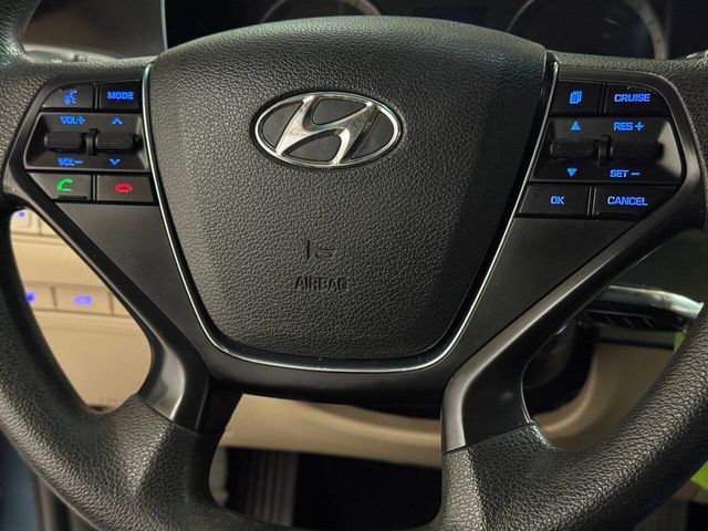 2016 Hyundai SONATA Base 4dr Sedan PZEV | Houston, TX | Houston Auto Credit
