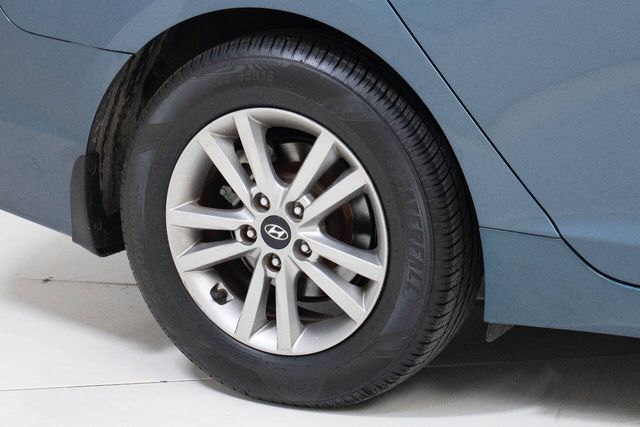 2016 Hyundai SONATA Base 4dr Sedan PZEV | Houston, TX | Houston Auto Credit