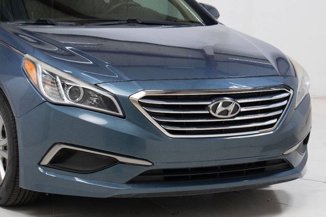 2016 Hyundai SONATA Base 4dr Sedan PZEV | Houston, TX | Houston Auto Credit